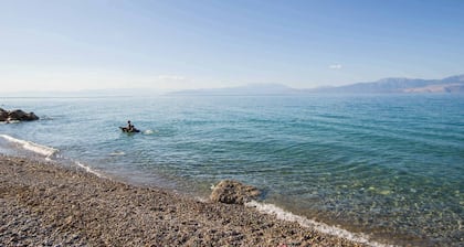 Seaside Retreat in Diminio