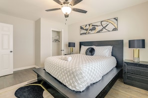 Apartment (2 Bedrooms) | Interior - Updated Piedmont Heights Apt - 5 Mi to Dtwn Atl! (Atlanta)