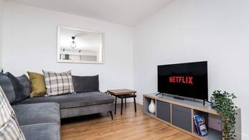 Huoneisto | 2 makuuhuonetta, työpöytä