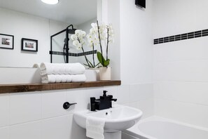 Apartment | 2 bedrooms - 2bedroom Apartment-free Parking (Edinburgh)