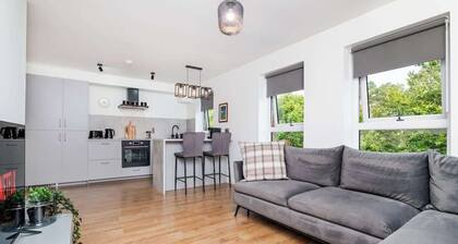 2bedroom Apartment-free Parking