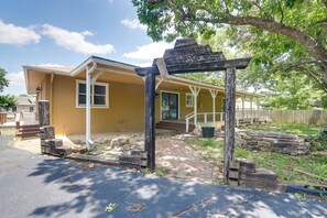 House (5 Bedrooms) | Interior - Group Getaway w/ Private Yard in Wichita! (Wichita)
