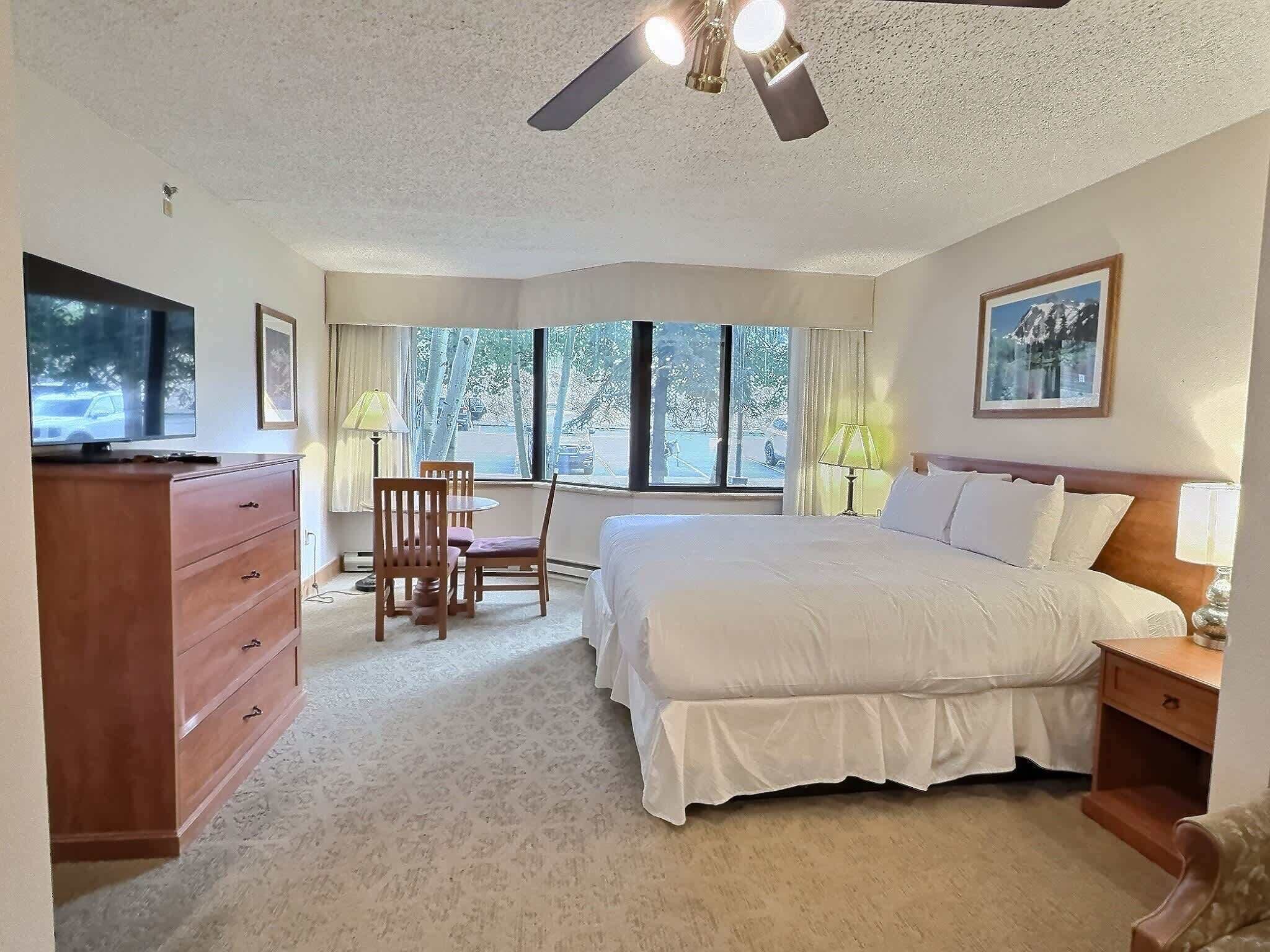 1 chambre, fer et planche à repasser, Wi-Fi, literie fournie