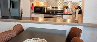 3 min from Ferry to Old Quebec Central Cosy 3-bedroom Levis Centre