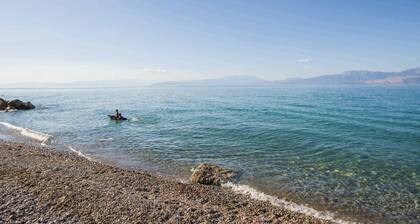 Eugenia’s Getaway by the Beach – Diminio Escape