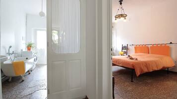 Apartment, Bergblick | Schreibtisch, Bügeleisen/Bügelbrett, kostenloses WLAN, Bettwäsche