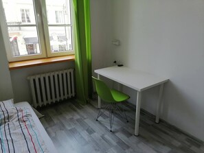 1 室のベッドルーム、WiFi、ベッドシーツ