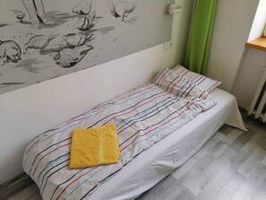 1 室のベッドルーム、WiFi、ベッドシーツ