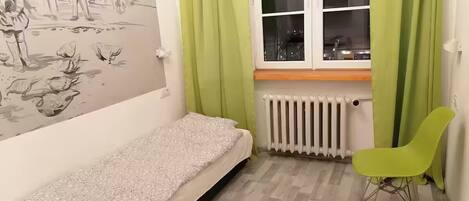 1 bedroom, WiFi, bed sheets