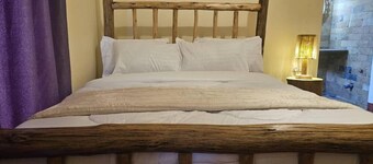 African Royal Villa and Campsite