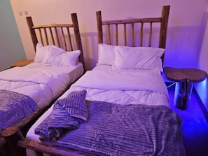Roba de llit d'alta qualitat i caixa forta a l'habitació