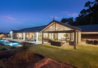 Panoramic views, secluded nature retreat in the Perth Hills