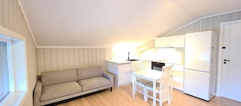 Tranquil Double Bed in DT Serene Villa near Oslo | Lillestrøm K3