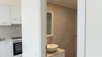 Lyxlägenhet - utsikt mot poolen | Badrum