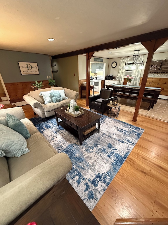 Spacious 6-bedroom Home Just Steps From Outdoor Adventures! - Laconia, NH