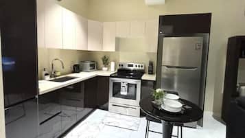 Microwave, oven, stovetop, cookware/dishes/utensils