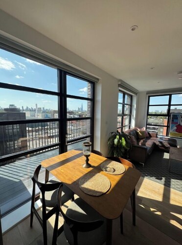 Penthouse 5min from London Bridge Full Panoramic Views