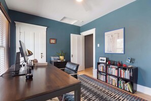 Interior - Urban Lakeside 3BR Retreat w/ Private Pool (Jeffersonville)