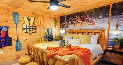 Lakeside Luxury ♥ Sleeps 10 ♥ 3 Kings ♥ Hot Tub ♥ Arcade ♥ EV ♥ Lake Blue Ridge