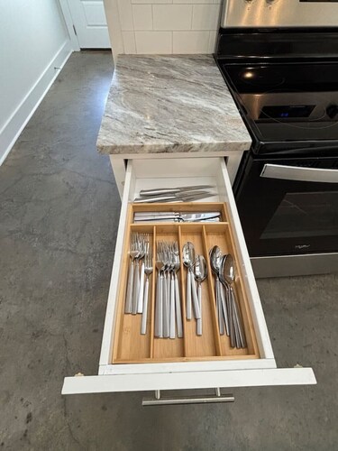 NEW•Landry House•KING Bed•65"TV