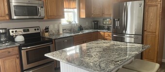 Cozy 3-Bedroom Retreat in Alton- 1/2 mile from Lake Winnipesaukee w/ WiFi & A/C