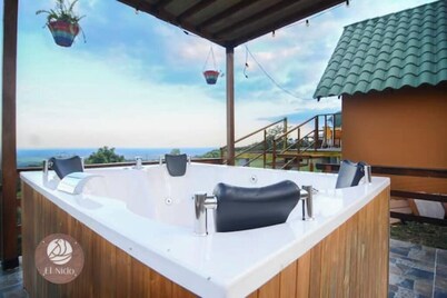 Cozy Cabin with Jacuzzi in Meta Canario