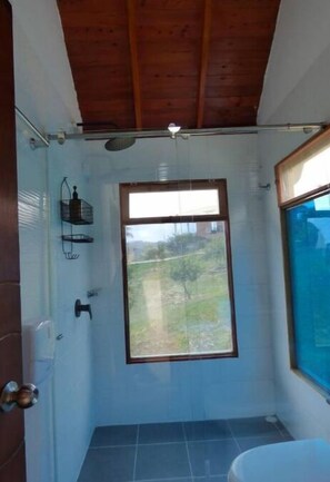 Bathroom - Cozy Cabin with Jacuzzi in Meta Canario (Acacías)