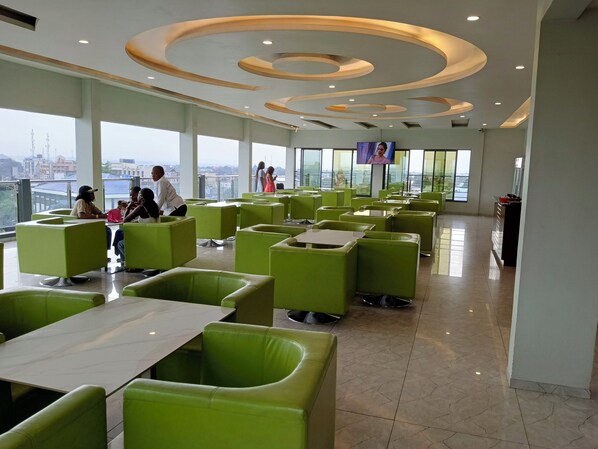 Terrace/patio - Hotel Indigo (Kinshasa)