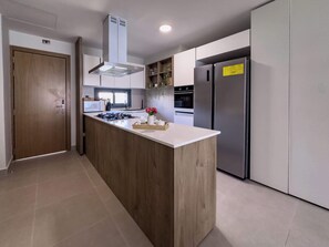 Fridge, microwave, oven, stovetop