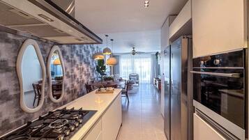 Fridge, microwave, oven, stovetop