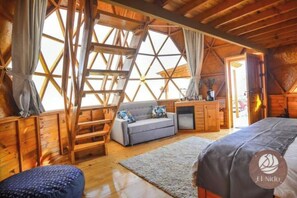 WiFi, bed sheets
