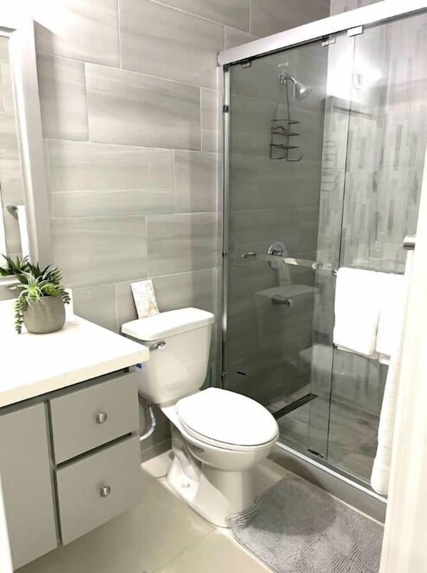 Apartment | Bathroom