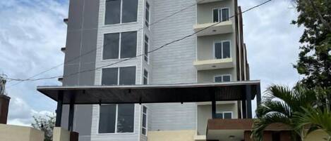 واجهة المنشأة