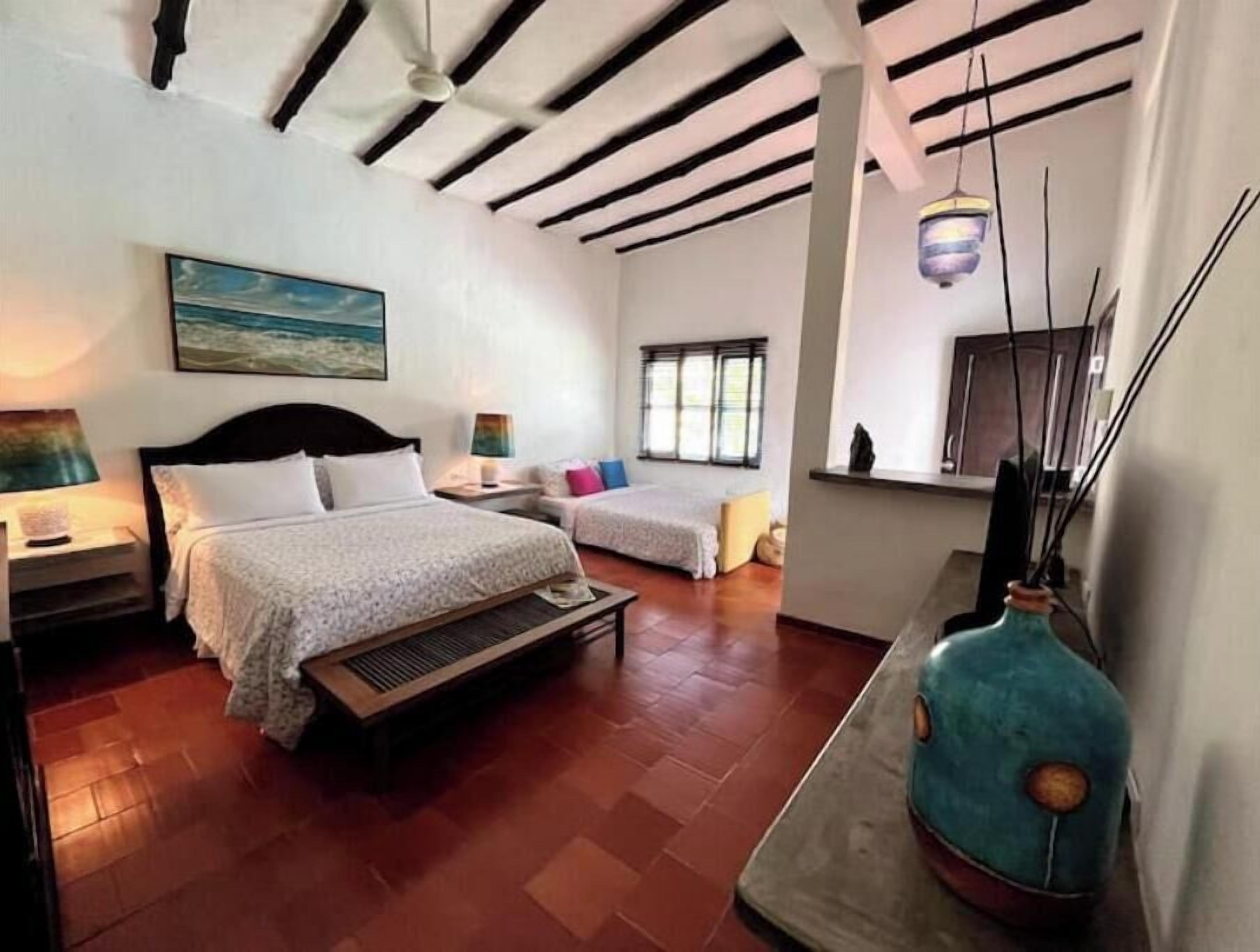 3 bedrooms, WiFi, bed sheets