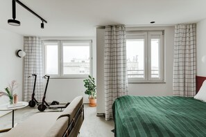 1 室のベッドルーム、アイロン / アイロン台