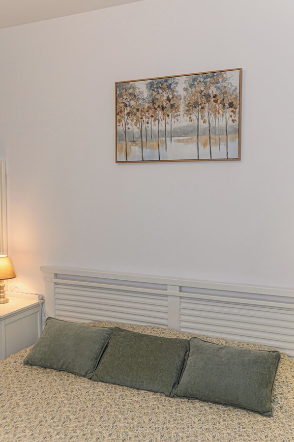 1 chambre, bureau, fer et planche à repasser, Wi-Fi gratuit