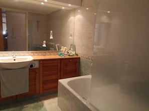 Villa, 4 Bedrooms | Bathroom