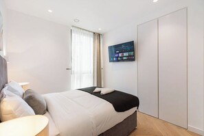 3 chambres, fer et planche à repasser, Wi-Fi gratuit, draps fournis