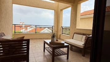 Apartment, 2 Bedrooms, Balcony, Garden View | Balcony