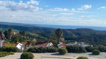 Apartment, 2 Bedrooms, Balcony, Garden View | Property grounds