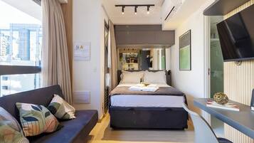 Apartment | Blackout drapes, iron/ironing board, free WiFi