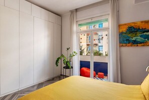 3 chambres, fer et planche à repasser