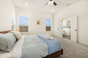 Desk, iron/ironing board, WiFi, bed sheets