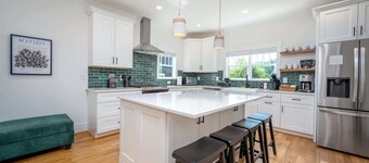 The Terra Haus - 4BR Modern Boho Retreat