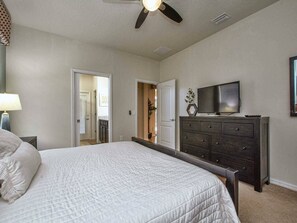 8 bedrooms, bed sheets