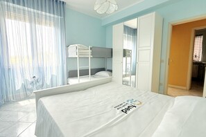 3 bedrooms - M446 – Marcelli, three-room apartment in residence with pool (Marcelli)