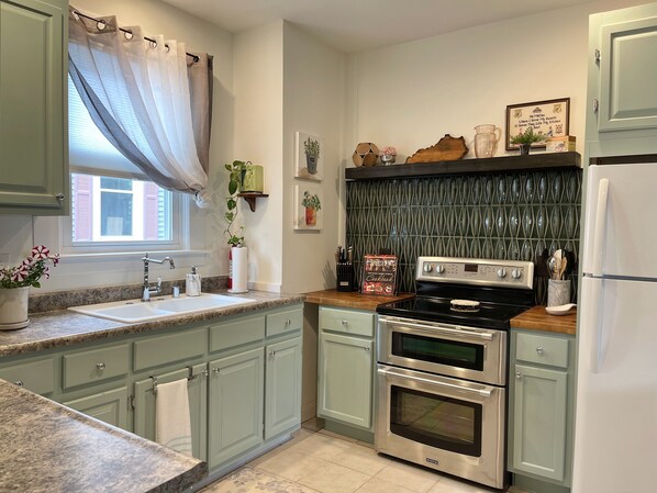 Microwave, oven, stovetop, dishwasher