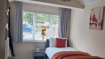 2 Schlafzimmer, Bügeleisen/Bügelbrett, Reisekinderbett, kostenloses WLAN