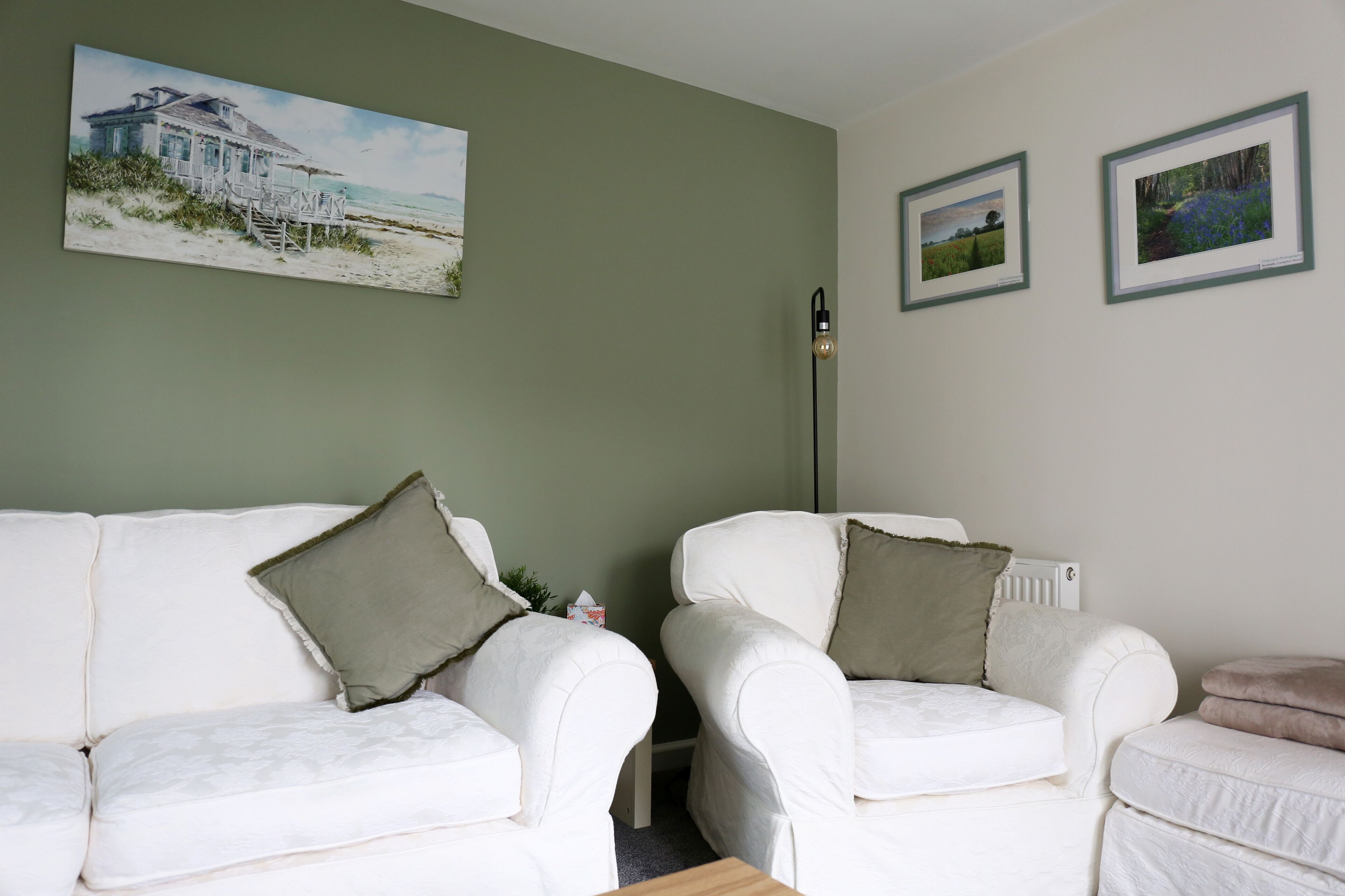 Una Smart TV, un reproductor estéreo