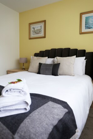 2 Schlafzimmer, Bügeleisen/Bügelbrett, Reisekinderbett, kostenloses WLAN